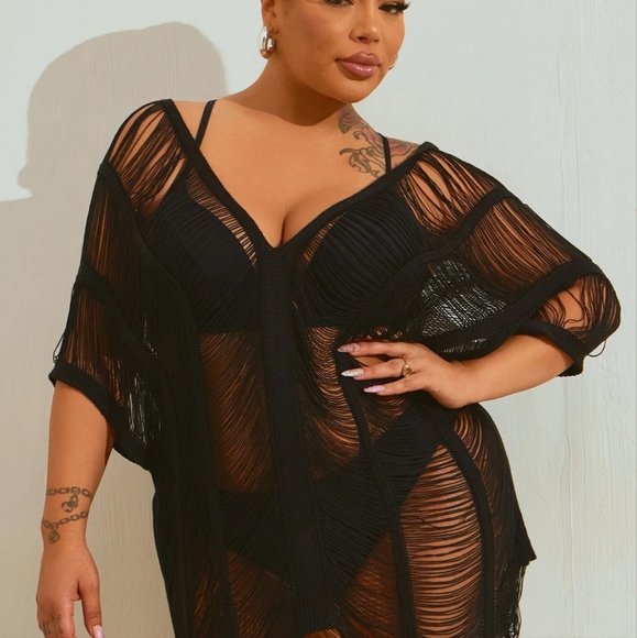 Elizabeth crochet coverup, NWT! - Picture 4 of 5